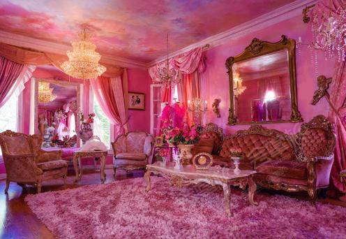 RagDoll Pink Palace for Events - Artist on Site